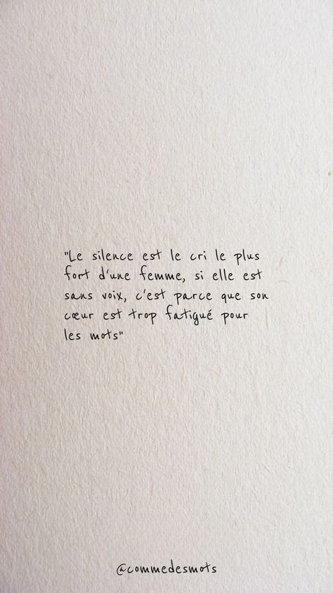 citation jour jour sur le thème "le silence d'une femme" : Le silence est le cri le plus fort d’une femme, si elle est sans voix, c’est parce que son cœur est trop fatigué pour les mots Citation Silence, Mental Healing, Silence Quotes, Le Cri, Best Quotes, Aura, Fort, Quotes, Instagram