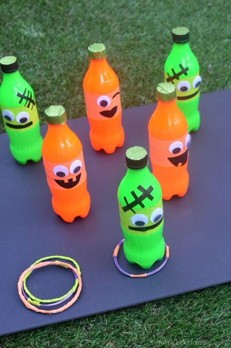 Kids Ring Toss Game, Fall Festival Games Prek, Halloween Bones Diy, Outdoor Fall Birthday Party Activities, Inside Halloween Games, Fall Ring Toss Game, Fall Festival Selling Ideas, Mini Halloween Carnival Games, Halloween Carnival Activities