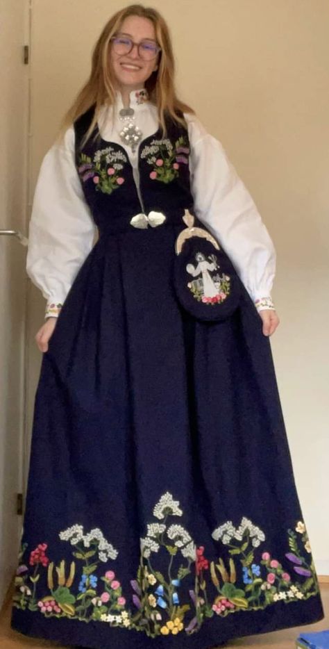 German Folk Clothing, Eastern European Traditional Clothing, Traditional English Clothing, Norwegian Outfits, Swedish Traditional Clothing, Traditional Dutch Clothing, Norwegian Dress, Slavic Dress, German Traditional Clothing