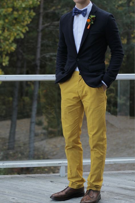 Mens Yellow Pants, Mens Colored Pants, Yellow Pants Outfit, Mens Suit Style, Light Blue Dress Shirt, Pants Outfit Men, Yellow Pants, Suit Up, Leather Brogues