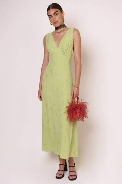 Funky Formal, Chartreuse Dress, Green Dress Outfit, Funky Wedding, Spring Wedding Guest Dress, Best Wedding Guest Dresses, Funky Dresses, Spring Wedding Guest, Summer Wedding Guests