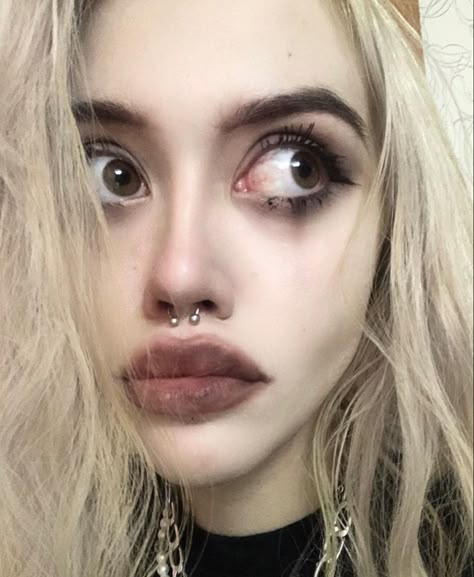 Blonde Goth, Punk Makeup, Makeup To Try, Dope Makeup, Goth Makeup, Blogger Girl, Artistry Makeup, Pretty Makeup, Tim Burton