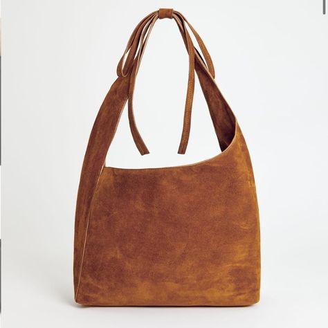 NWT Reformation Vittoria Suede Tote Suede Tote, Leather Hobo, Dust Bag, Card Holder, Tags, Jewelry Watches, Leather, Outfit Inspo, Fashion Tips