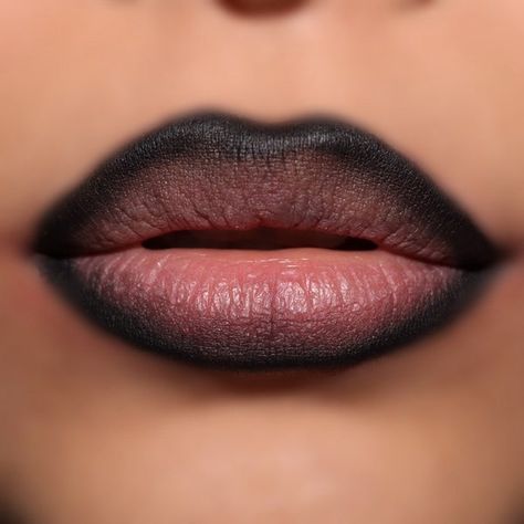 Liner Nº 12 | Black Edgy Lip Makeup, Black Lip Liner Looks, Black Lined Lips, Lips Makeup Ideas, Black Liner Lips, Lip Combo Ideas, Black Lip Liner With Gloss, Black Ombre Lips, All Black Makeup