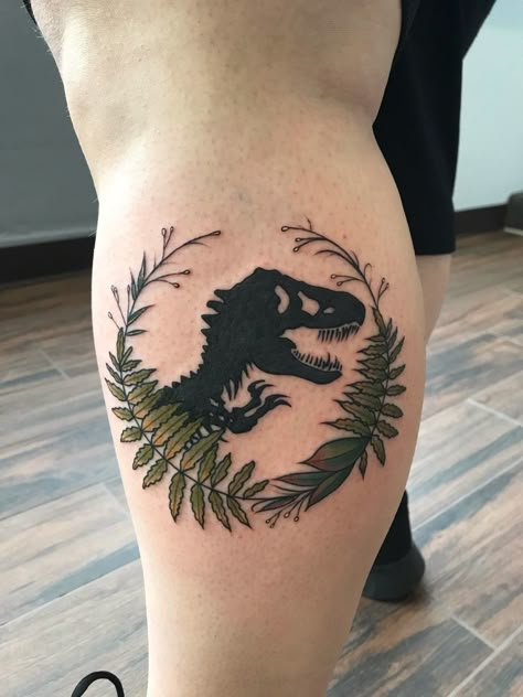 Jurassic Tattoo Ideas, Team Tattoo Ideas, Life Finds A Way Tattoo, Dino Tattoo Ideas, Jurassic Park Tattoo Ideas, Classic Tattoo Ideas, Jurassic Tattoo, Tattoo Ideas Dinosaur, Jurassic Park Tattoos