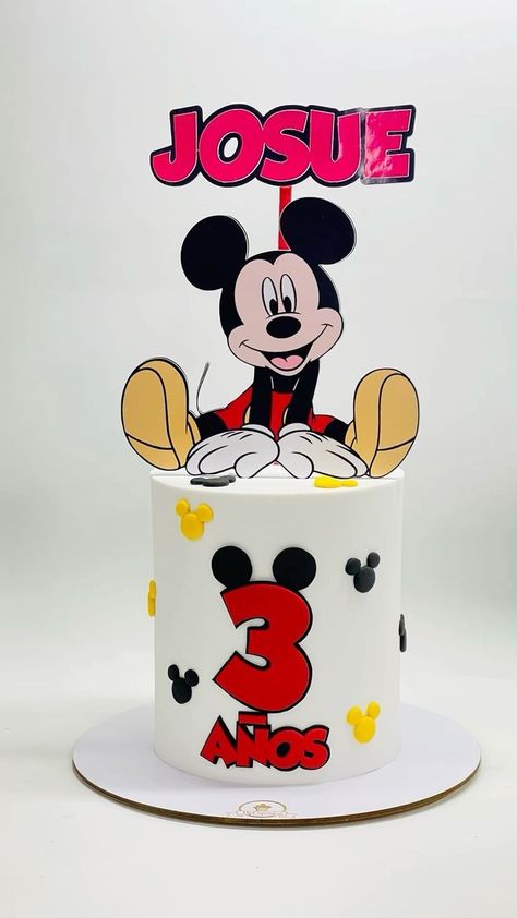 Tarta Mickey Mouse, Mini And Mickey, Lunchbox Cake, Mickey Cakes, Prince Theme, Bolo Minnie, Cake Topper Ideas, Kids Birthday Cakes, Mini Tortillas