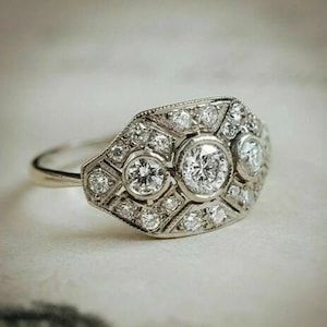 European Cut Diamond Engagement Ring, Gold Band Wedding Ring, Bijoux Art Deco, Engagement Rings Ideas, Art Deco Rings, Deco Rings, Edwardian Ring, Antique Engagement Ring, Rings Ideas