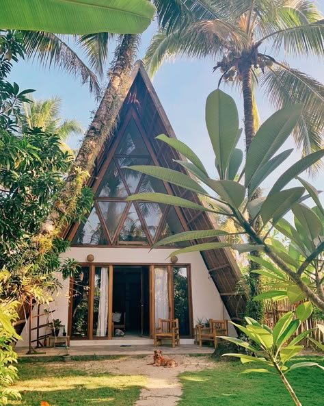 9 Stunning A-Frame Houses Worth Drooling Over A Frame House Interior, Triangle House, Bamboo House Design, Lakeside Cabin, A Frame House Plans, Rest House, Bamboo House, Siargao, Exterior Paint Color