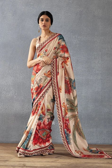 Twenties Style, Photo Stills, Print Ideas, Roaring Twenties, Saree Look, Belle Epoque, Indian Sarees, Java, Saree Designs