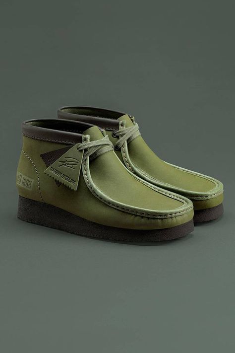 Clarks Wallabees Men, Trending Shoes For Men, Clarks Shoes Mens, Clarks Wallabee, Gents Shoes, Boots Outfit Men, Raheem Sterling, Clarks Wallabees, Adidas Shoes Mens