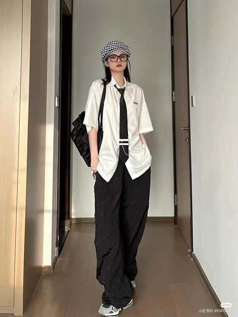 Outfit Inspo Tomboy, Boyish Outfits Korean, Masculine Girl Outfits, Tomboy Formal Outfits, Korean Tomboy, Street Style Outfits Casual, Tie Outfit, Boyish Outfits, Boyish Style