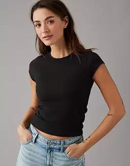 American Eagle Outfitters Plain Tee Shirts, Casual Summer Outfits For Women, Eagle Shirts, Baby Shorts, Simple Shirts, Simple Trendy Outfits, Women Denim Jeans, Basic Outfits, Mens Outfitters