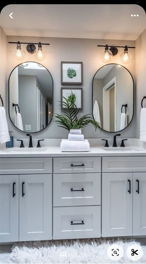 Farmhouse Small Bathroom Ideas, Mirror And Sconces, Tub Small Bathroom, Small Bathroom Ideas With Tub, Tranquil Bathroom, Bathroom Ideas With Tub, Top Bathroom Design, Bathroom Ideas Farmhouse, Serene Bathroom