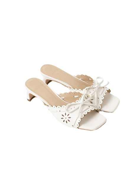 Shoes With Small Heels, Small Heels Sandals, Cream Kitten Heels, Summer Kitten Heels, Cute Kitten Heels, Wedding Kitten Heels, Dainty Sandals, Miu Miu Kitten Heels, White Kitten Heels