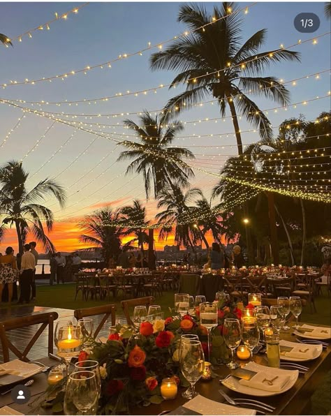 Wedding Venues Beach Sunset, Beachy Wedding Venues, Spanish Beach Wedding, Mamamia Wedding, Wedding Scenery Outdoors, Tropical Wedding Aesthetic, Wedding Venues Outdoor Beach, Sunset Wedding Decor, Beach Wedding Dinner