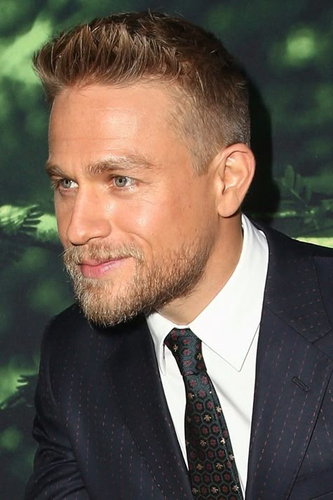 Charlie Hunnam Was Beard-Shamed by Robert Pattinson Hollywoodian Beard Style, Charlie Hunnam Beard, Hollywoodian Beard, Extended Goatee Beard, Goatee Beard, Buzz Cut Hairstyles, Beard Styles Short, Taper Fade Haircut, Rockabilly Hair