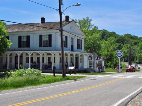 Tucked away in Cuyahoga Valley National Park, you'll find this quiet Summit County township, home to just 1,664 residents. Ohio Waterfalls, Day Trips In Ohio, Ohio Attractions, Cuyahoga Valley National Park, Ohio Travel, Summit County, Hiking Destinations, National Parks Trip, Small Towns