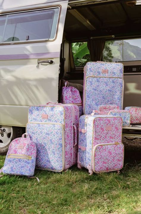 Cute Suitcases For Women, Love Shack Fancy Suitcase, Preppy Suitcase, Preppy Luggage, Preppy Travel Bags, Floral Suitcase, Cute Suitcase, Classic Summer Outfits, Preppy Travel