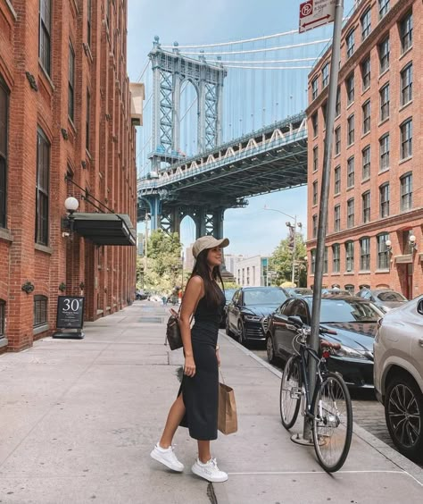 Comfy Nyc Outfits, Nee York Outfit, Summer City Break Outfit Ideas, Exploring City Outfit, Central Park Outfit Spring, New York Ootd Summer, Downtown Chicago Outfit Summer, Ny Trip Outfits Summer, City Outfit Ideas Spring