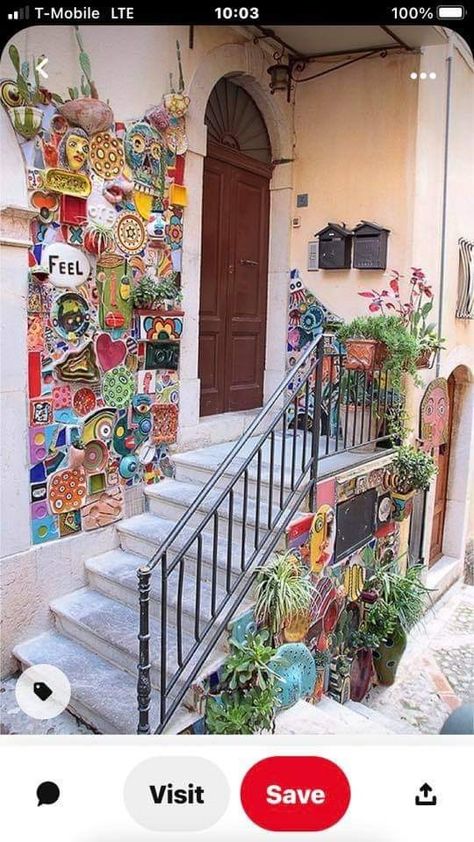 Don Corleone, Unique Garden Art, Mosaic Garden Art, Mosaic Murals, Deco Originale, Mosaic Ideas, Mosaic Garden, Unique Gardens, Landscape Ideas