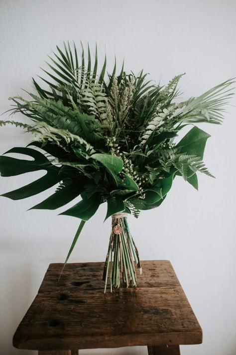 Plant Bridal Bouquet, Leaves Bouquet, Tropical Wedding Greenery, Plant Bouquet Wedding, Greens Bouquet Wedding, Green Foliage Wedding Decor, Green Floral Arrangements Wedding, Leafy Wedding Bouquet, How To Make Bouquet Wedding