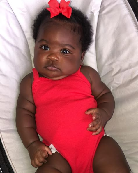 Follow Black Empire For Cute Pins 🌺Baby Lynx D'yor🌺 Black Babies Girl, Cute Babies Black, Dark Skin Babies, Chocolate Baby Girl, Cute Black Baby Girl, Newborn Black Babies, Baby Girl Black, Babies Black, Black Baby Girl