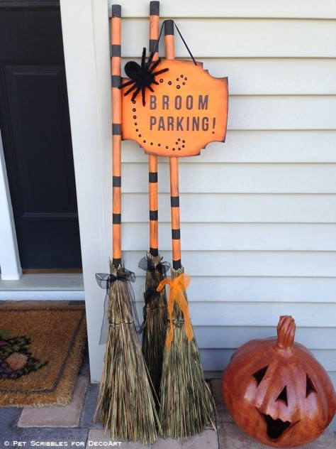 Broom Parking Halloween Decor DIY - this is so easy to create! (And I love the tip about making easy sign lettering too!) #halloween #broomparking #halloweendecor #diyhalloween #halloweenporch Porta Halloween, Harry Potter Halloween Decorations, Halloween Decorations Outdoor Porch, Broom Parking, Elegant Halloween Decor, Scary Halloween Decorations Outdoor, Diy Halloween Party, Halloween Porch Sign, Scary Halloween Decorations Diy