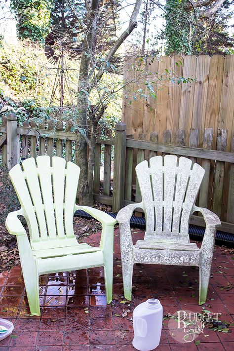 How to Clean Plastic Patio Chairs - Tastefully Eclectic Clean Outdoor Furniture, Ikea Garden, White Plastic Chairs, Plastic Outdoor Furniture, Plastic Patio Chairs, Pvc Chair, Clean Patio, Classic Chairs, Plastic Chairs