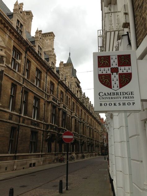 University Inspiration, Herzogin Von Cambridge, London Vibes, London Dreams, College Aesthetic, University Of Cambridge, Dream College, Art Museums, Dream School