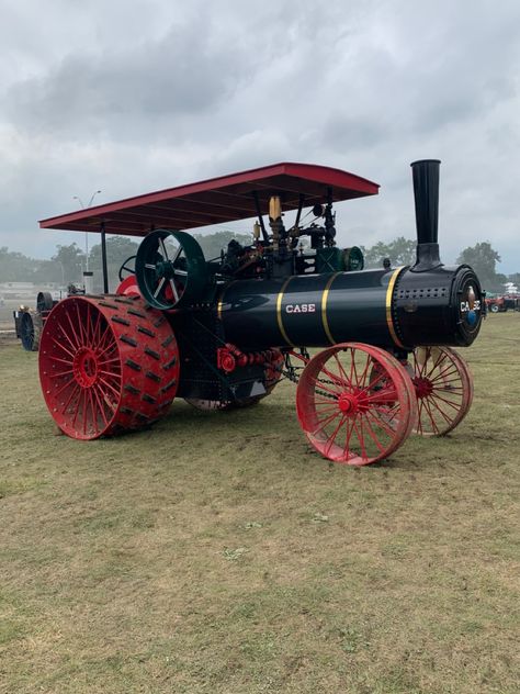 An outstanding restoration kn this 80hp Case steam engine Steam Traction Engines, Briggs And Stratton Engine, Steam Tractor, Ford 289 Engine, Truck Transport, Case Tractors, Old Farm Equipment, Traction Engine, Steam Locomotive Photographs