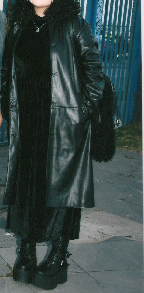 90s Industrial Goth Aesthetic, Leather Trench Coat Outfit Goth, Goth Coat Women, Gothic Leather Jacket, Velvet Goth Outfit, Leather Trench Coat Goth, Gothic Winter Coat, Trad Goth Winter Outfit, Baggy Gothic Outfits