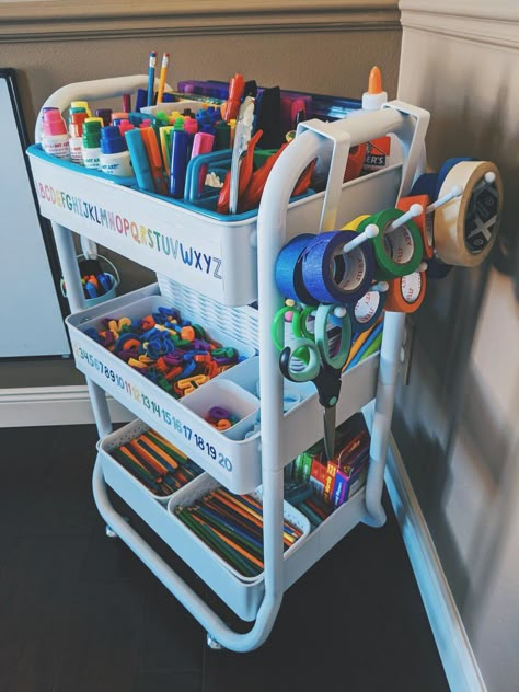 Craft Trolley, Kids Craft Storage, Kids Crafts Organization, Rangement Art, Supply Organization, Craft Cart, Arts And Crafts Storage, Art Supply Organization, Activity Room