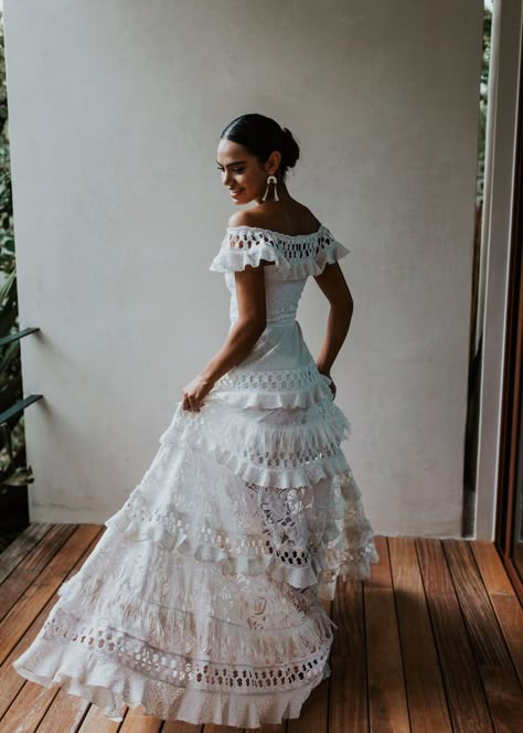 Boho Mexican Wedding Dress, Simple Spanish Wedding Dress, Mediterranean Style Wedding Dress, Colombia Wedding Dress, Wedding Dresses Mexican Style Mexico, Mexican Wedding Viel, Traditional Wedding Dress Mexican, White Dress Mexican Style, Folklorico Wedding Dresses