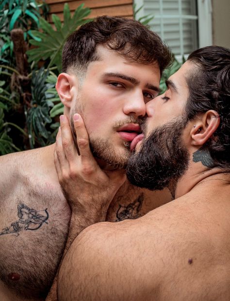 Gays want to have fun Chubby Men, Gay Aesthetic, Men Kissing, Gay Fashion, Blonde Guys, Male Poses, Gay Love, Man Photo, Big Men