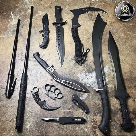 Black Mega Knife Tactical set. Knife Aesthetic, Tactical Swords, Pretty Knives, Tactical Gear Loadout, Apocalypse Survival, Cool Knives, Zombie Apocalypse, Survival Gear, Tactical Gear