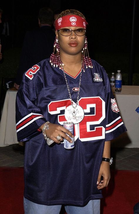 Da Brat 90s Fashion, Da Brat 90s, Hip Hop Rappers, 2000s Theme, Male Rappers, Hip Hop Wear, Dramatic Fashion, Hip Hop Classics, Da Brat