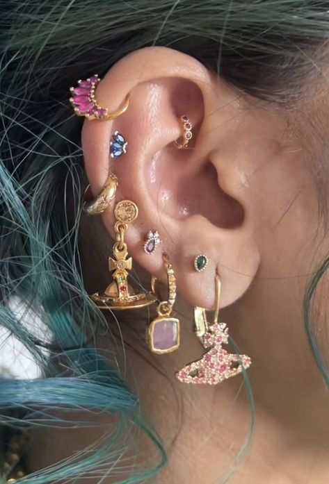 Corset Piercing, Dope Jewelry Accessories, Jewelry Accessories Ideas, Body Jewelry Piercing, Dope Jewelry, Stacked Jewelry, Funky Jewelry, Jewelry Lookbook, Girly Jewelry