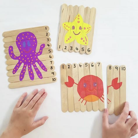 DIY Puzzles For Kids Craft Stick Puzzles, School Holiday Crafts, Preschool Puzzles, Montessori Diy, Montessori Toddler Activities, Diy Puzzles, Puzzle Crafts, Puzzles For Toddlers, Daycare Activities