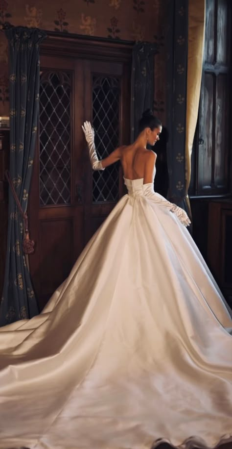 Princess Wedding Dress Aesthetic, Posh Wedding Dress, Traditional Ball Gown Wedding Dress, Big Wedding Dresses Satin, Royal Satin Wedding Dress, Wedding Dresses Big Poofy, Timeless Wedding Dress Long Train, Really Puffy Wedding Dresses, Princess Ball Gown Wedding Dress