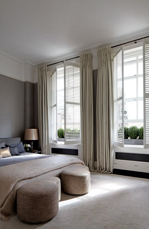 Slaapkamer met shutters en gordijnen #weloveshutters www.shutters.nl Shutters With Curtains, Bedroom Shutters, Window Curtains Bedroom, Interior Shutters, Window Shutters, Bedroom Windows, Curtain Designs, Curtain Decor, 인테리어 디자인