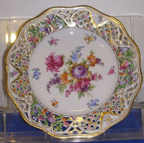 Schumann Bavaria China Dresden Empress Floral Pierced Plate 8.5 inch Gold Rim #Schumann Dresden Porcelain, Antique Plates, China Painting, Porcelain Art, Beautiful Plates, Serving Piece, China Dinnerware, Porcelain Painting, Dinnerware Sets