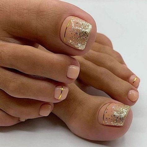 Top pedicure ideas for spring, summer, fall, and winter to try out. Browse these pedicure ideas and pedicure colors now! French Toe Nails, Pedicure Designs Toenails, Gel Toe Nails, Nails Pretty, Acrylic Toes, Acrylic Toe Nails, Toe Nail Color, Pretty Toe Nails, Cute Toe Nails