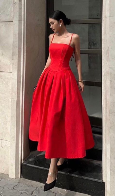 Red Dress Wedding Guest Outfits, Red Dress Classy Elegant Midi, Elegant Midi Dress Classy, Midi Dress Classy, Classic Red Dress, Dress Elegant Short, Elegant Red Dress, Dress Western, Elegant Ball Gowns