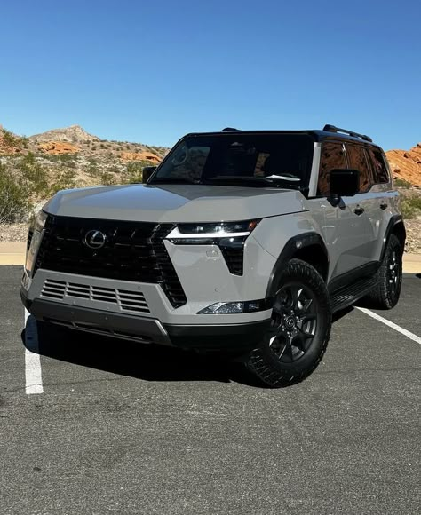 Pretty Suv Cars, Large Suv Luxury Vehicles, Big Suv Vehicles, Suv Sport Cars, Big Cars For Women, Dream Car Suv, Lexus 2025, Cute Suvs For Women, Gx550 Lexus