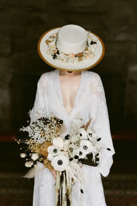 Creating An Ultra Chic Outdoor Vibe For Your Wedding White Bridal Hats, White Wedding Hat, Wedding Hats For Bride, Wedding Flower Design, Boho Wedding Flowers, Bridal Hat, Wedding Hats, Boho Bride, Wedding Dress Inspiration