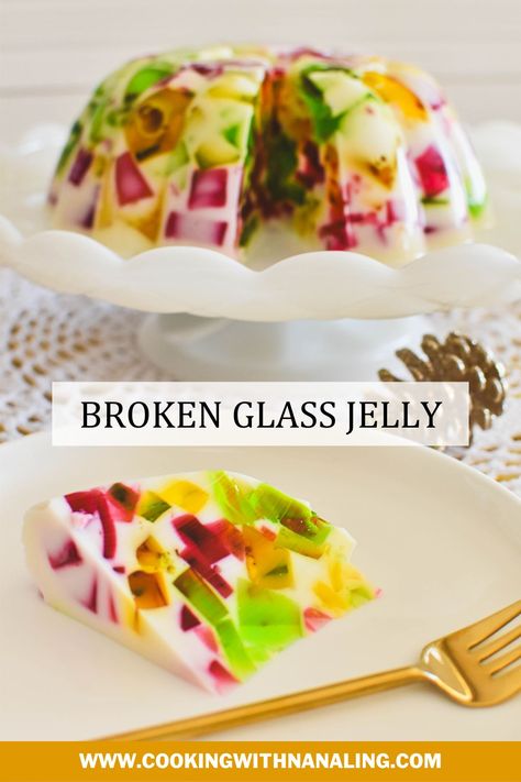 A jelly dessert that makes any festive occasion happier. Easy to make. Jelly Recipes Desserts, Jello Pudding Desserts, Christmas Biscuits Recipe, Jelly Slice, Jelly Desserts, Gelatin Recipes, Easy Christmas Treats, Best Christmas Recipes, Trifle Recipe