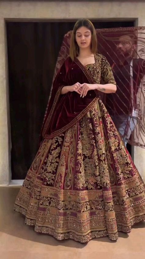 Dress Outfits Casual, Latest Bridal Lehenga Designs, Dress Sites, Chic Prom Dresses, Red Bridal Dress, Bridal Lehenga Designs, Latest Bridal Lehenga, Indian Bride Outfits, Bridal Lehenga Collection