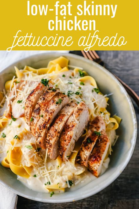 Low Fat Alfredo Sauce, Low Fat Diet Recipes, Low Fat Dinner Recipes, Healthy Low Fat Recipes, Modern Honey, Low Fat Chicken, Chicken Fettuccine Alfredo, Low Fat Dinner, Chicken Fettuccine