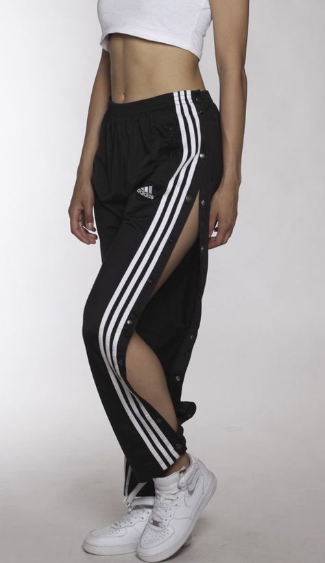 Adidas Pants Outfit, Girls Ripped Jeans, Looks Adidas, Pants Jogger, Womens Adidas, Matching Sets Outfit, Adidas Track Pants, Adidas Outfit, Adidas Track