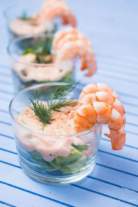 Prawn Starters, Christmas Starters, Nye 2023, Cocktail Shrimp Recipes, Cocktail Sauce Recipe, 2023 Ideas, Prawn Cocktail, Cocktail Appetizers, Shrimp Appetizers